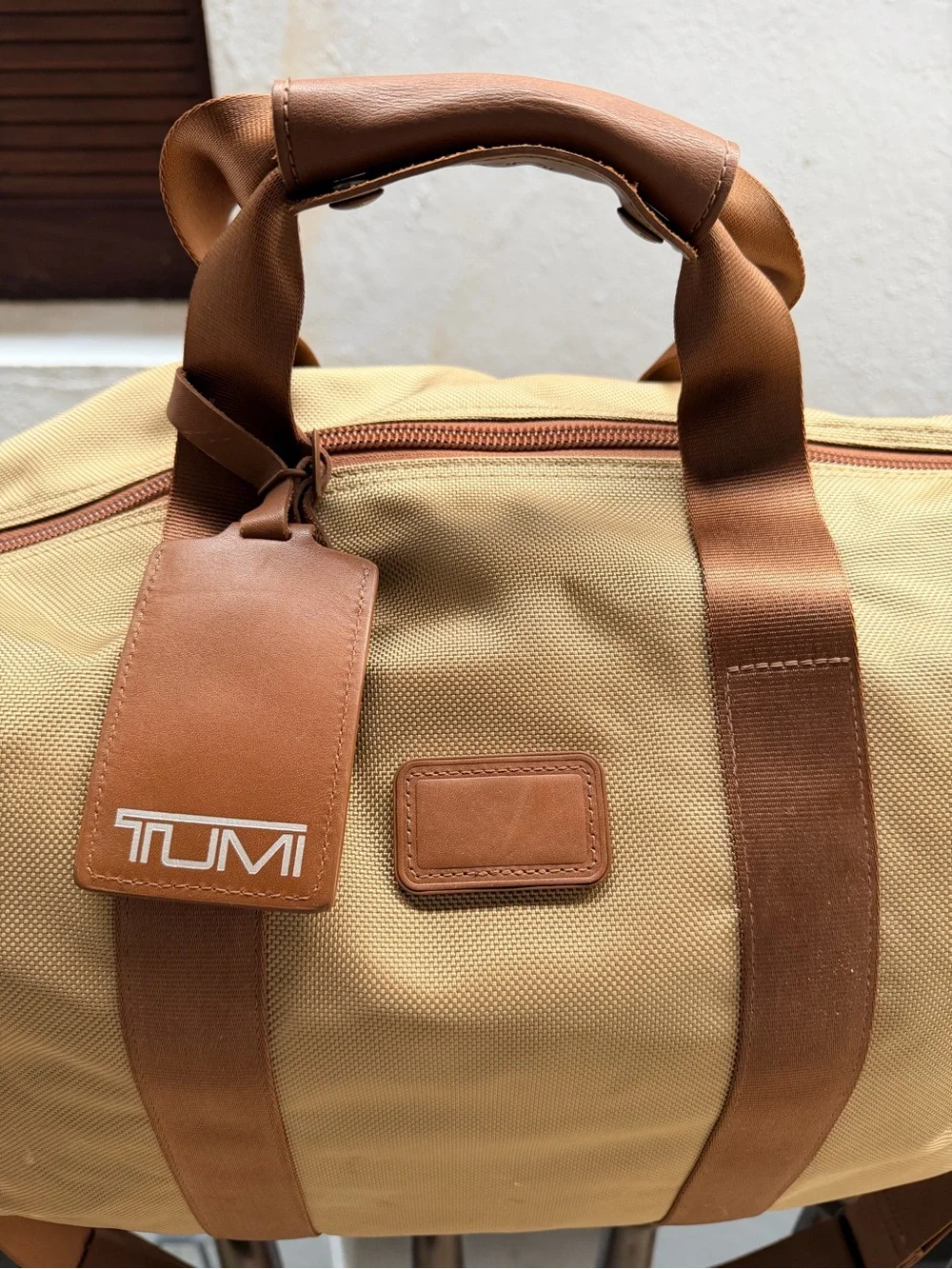 Tumi Alpha duffle/Boston bag, model 22149SAH